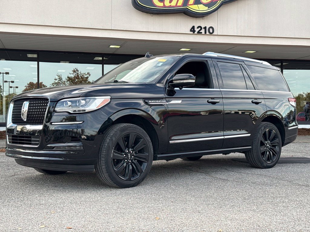 Used 2023 Lincoln Navigator Reserve AWD/4WD image 8