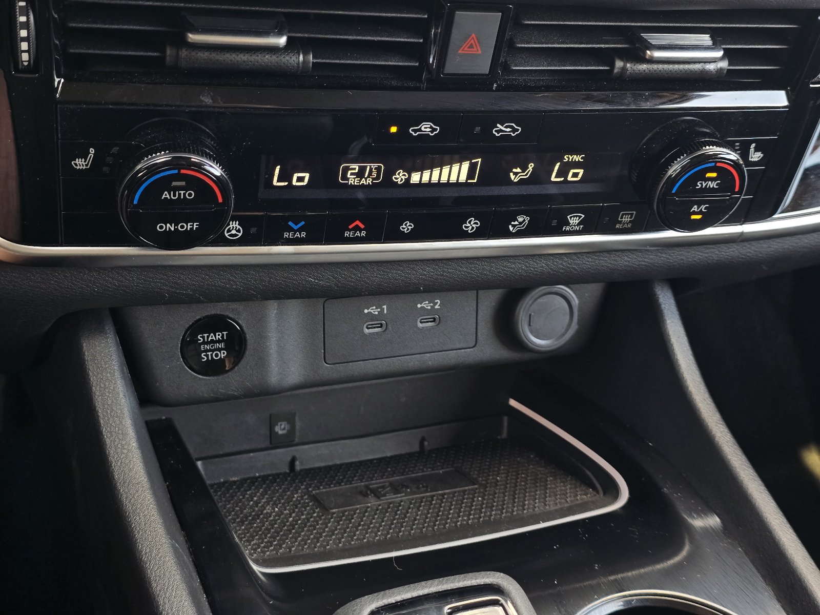 Certified 2025 Nissan Rogue SL w/ Tech Package FWD image 21