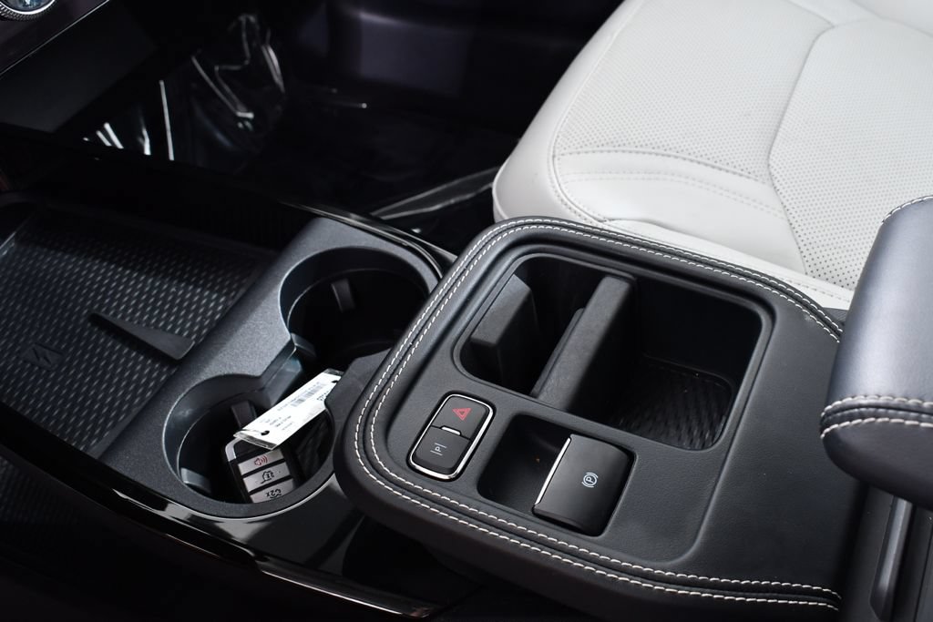 Used 2025 Ford Mustang Mach-E Premium AWD/4WD image 30