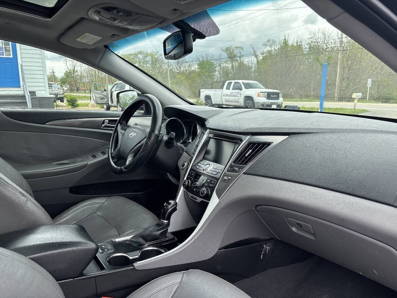Used 2014 Hyundai Sonata Limited w/ Panoramic Sunroof Package 02 FWD image 17