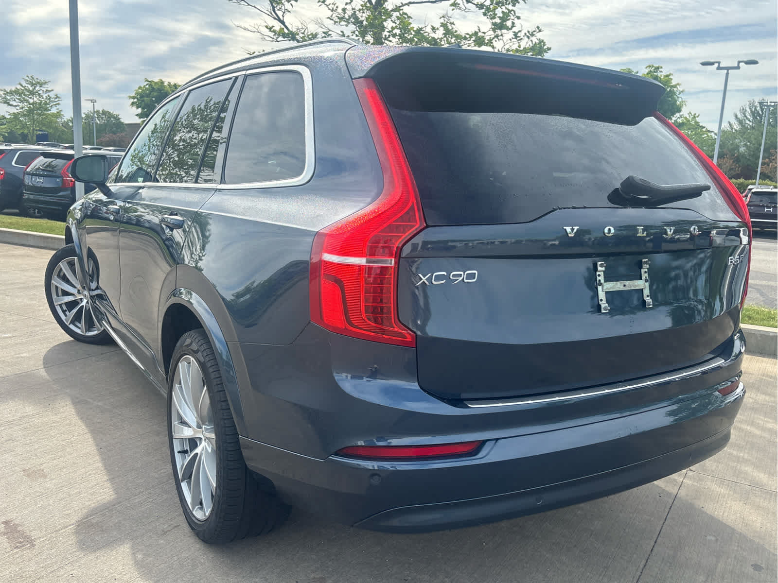 Used 2023 Volvo XC90 B5 Core w/ Protection Package Premier AWD/4WD image 5