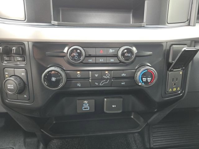 New 2025 Ford F550 4x4 Regular Cab Super Duty image 16