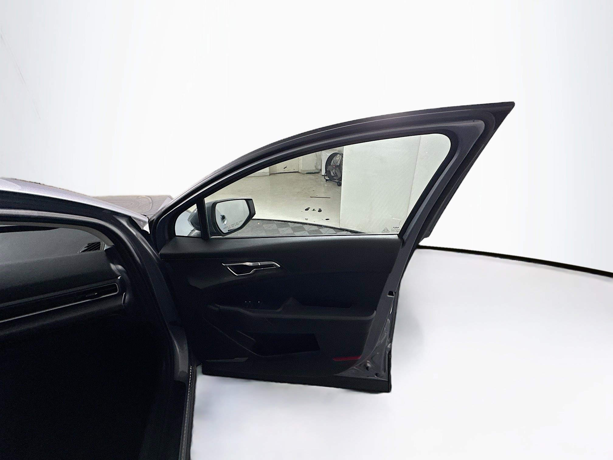 Used 2025 Kia Sportage LX image 31