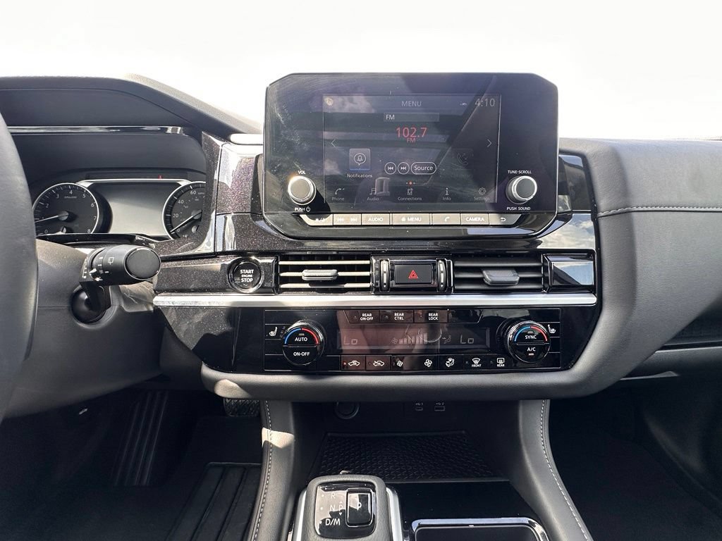 Certified 2025 Nissan Pathfinder SV w/ SV Premium Package FWD image 27
