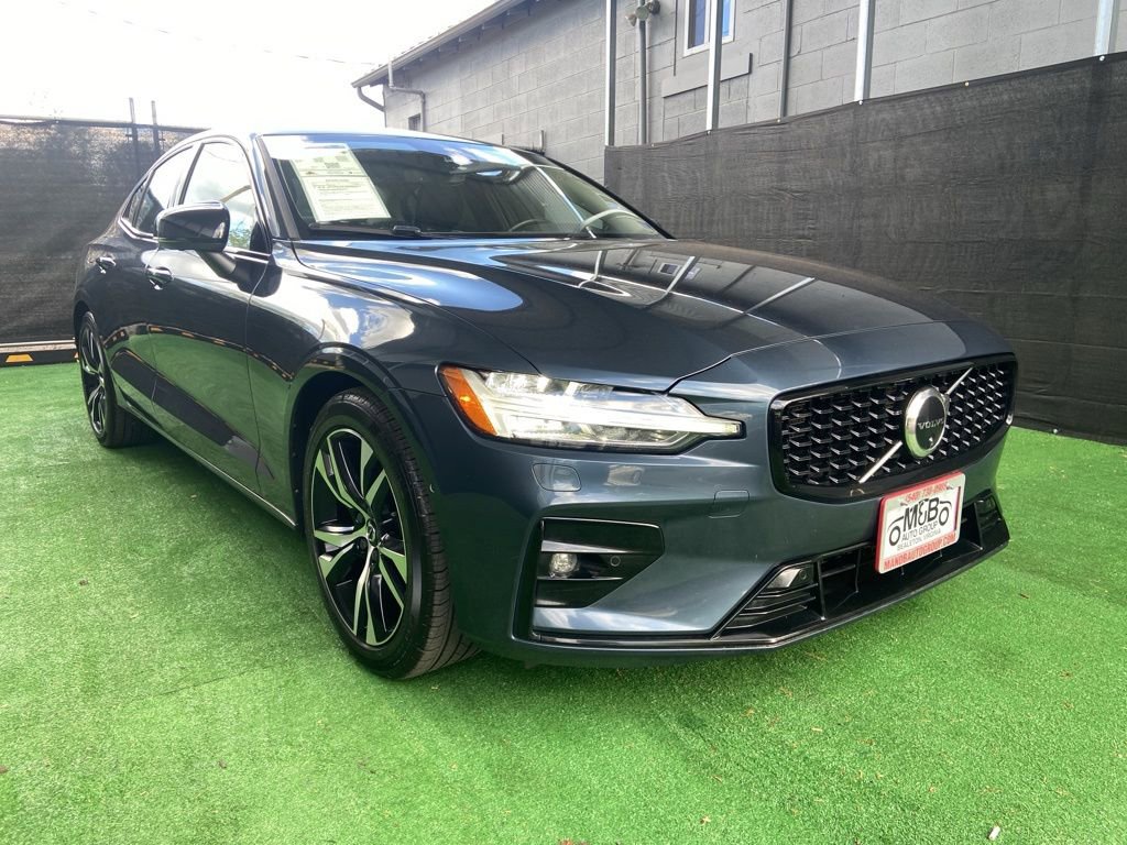 Used 2023 Volvo S60 B5 Plus w/ Climate Package AWD/4WD image 2