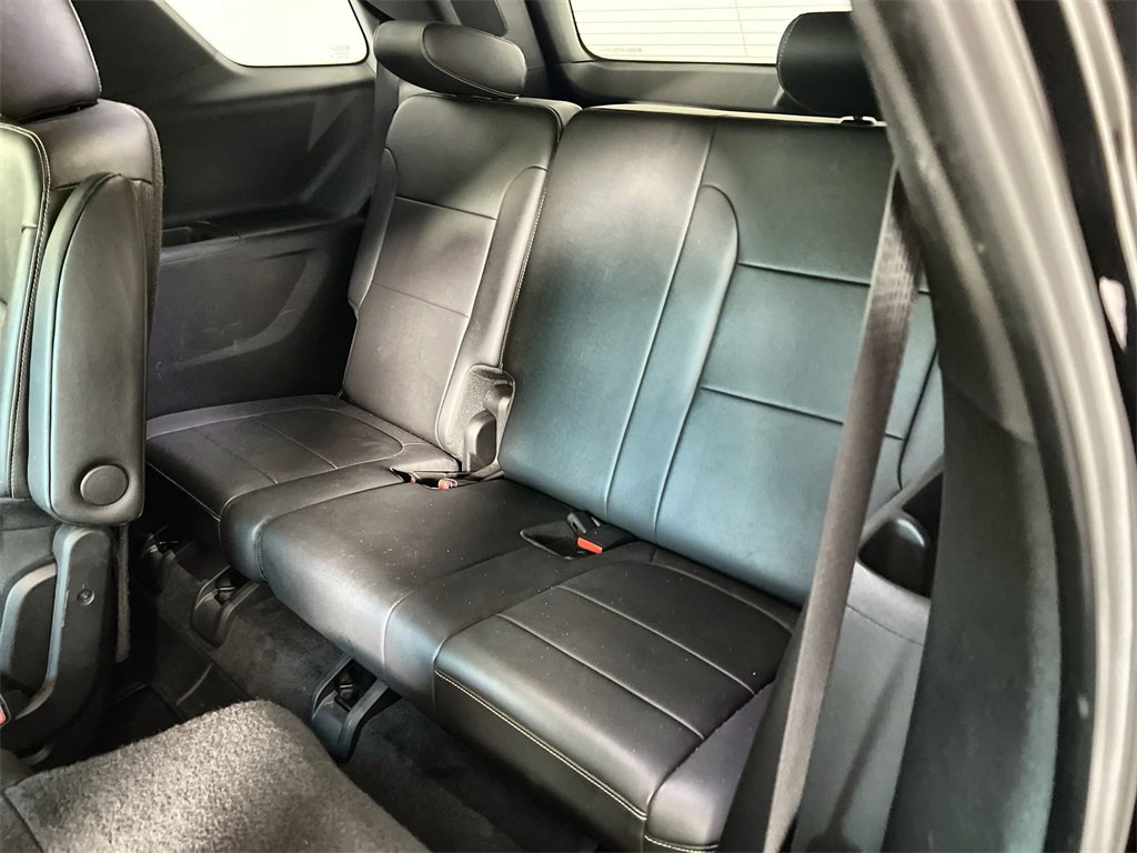 Used 2022 Chevrolet Traverse LT image 24