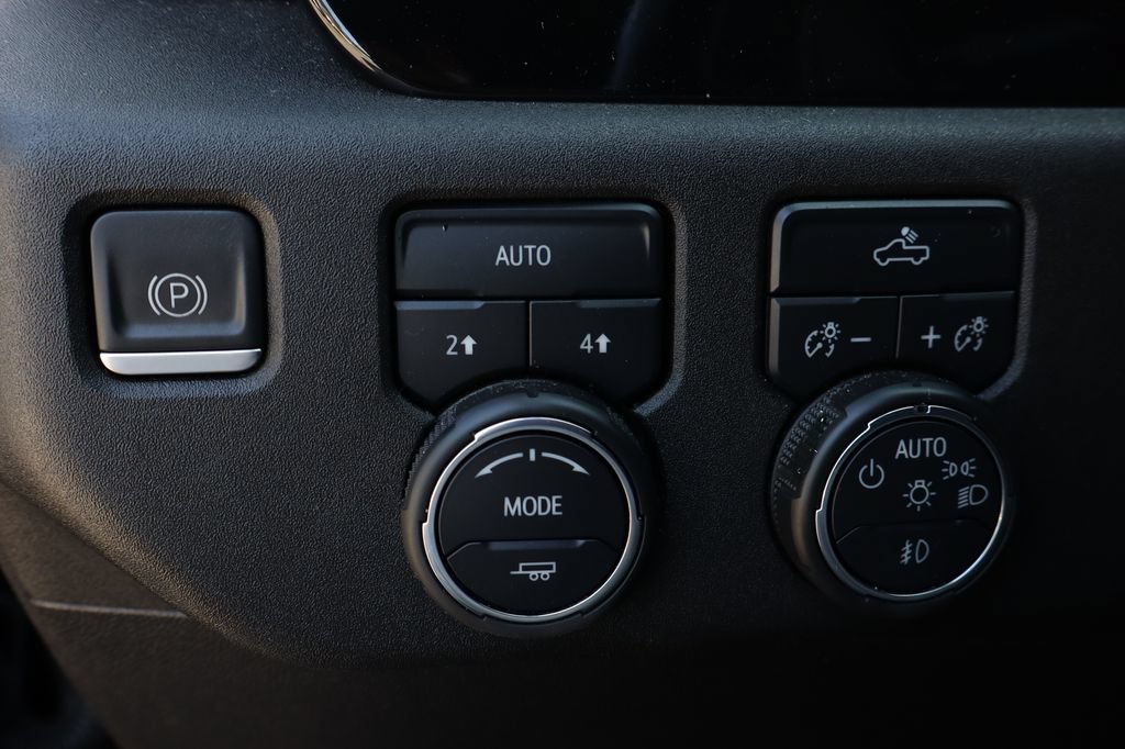 Used 2023 Chevrolet Silverado 1500 RST AWD/4WD image 24