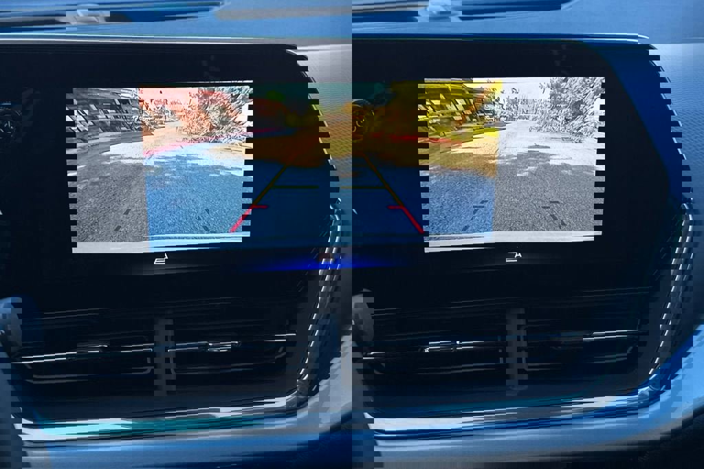 New 2026 Chevrolet Trax LT w/ Sunroof Package image 19