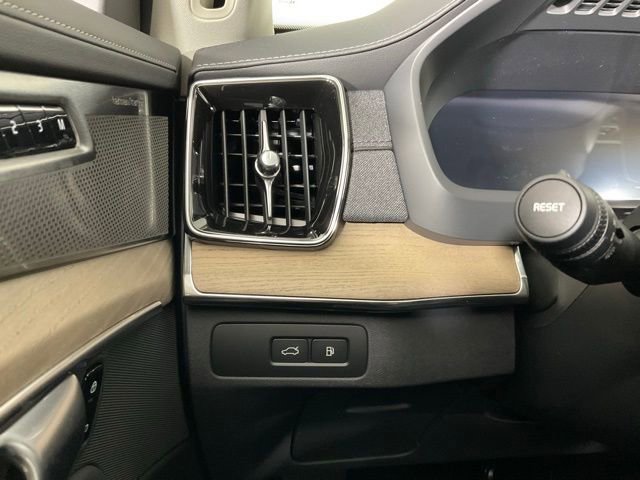 New 2026 Volvo XC90 T8 Plus image 20