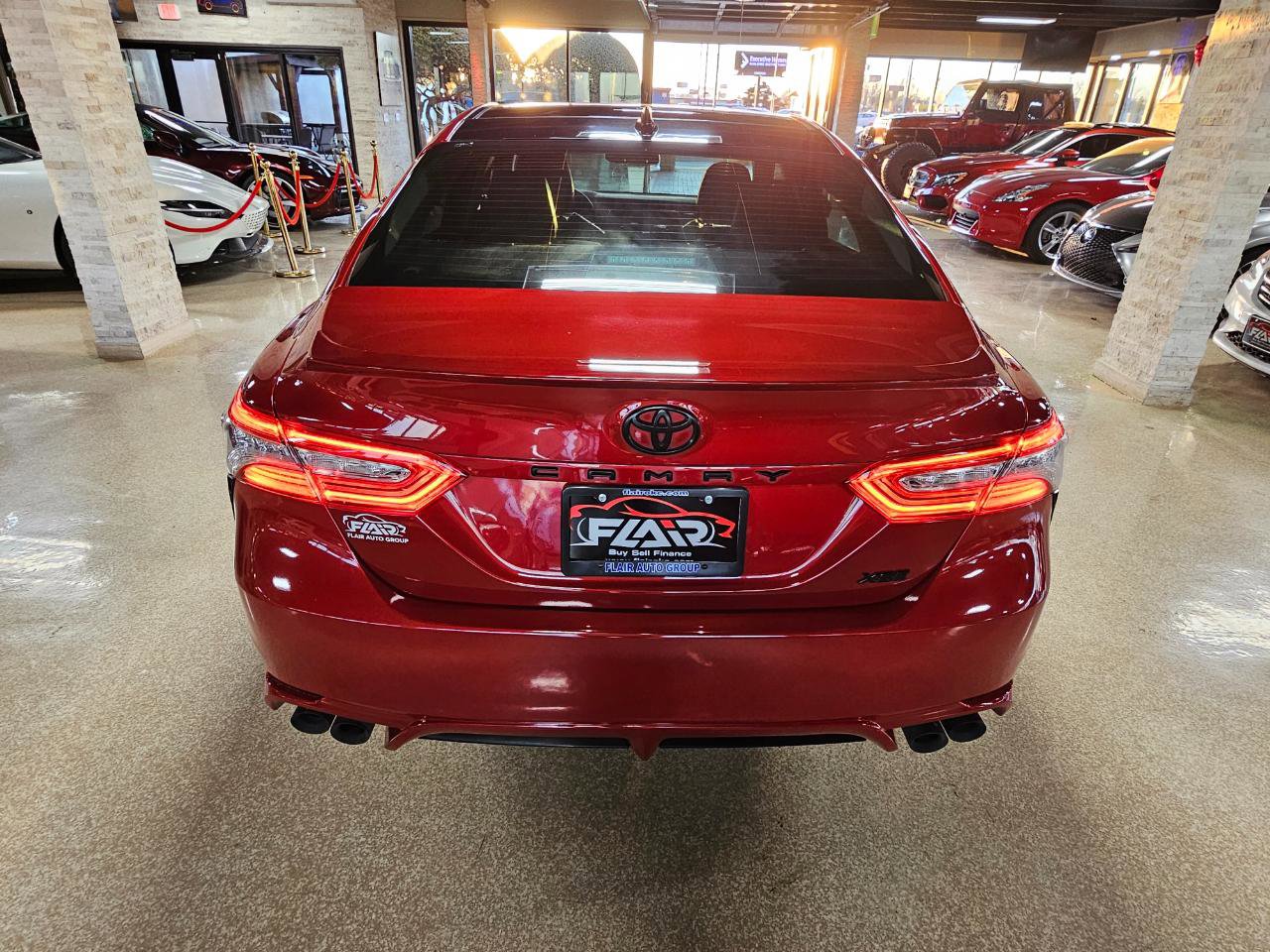 Used 2020 Toyota Camry XSE image 6