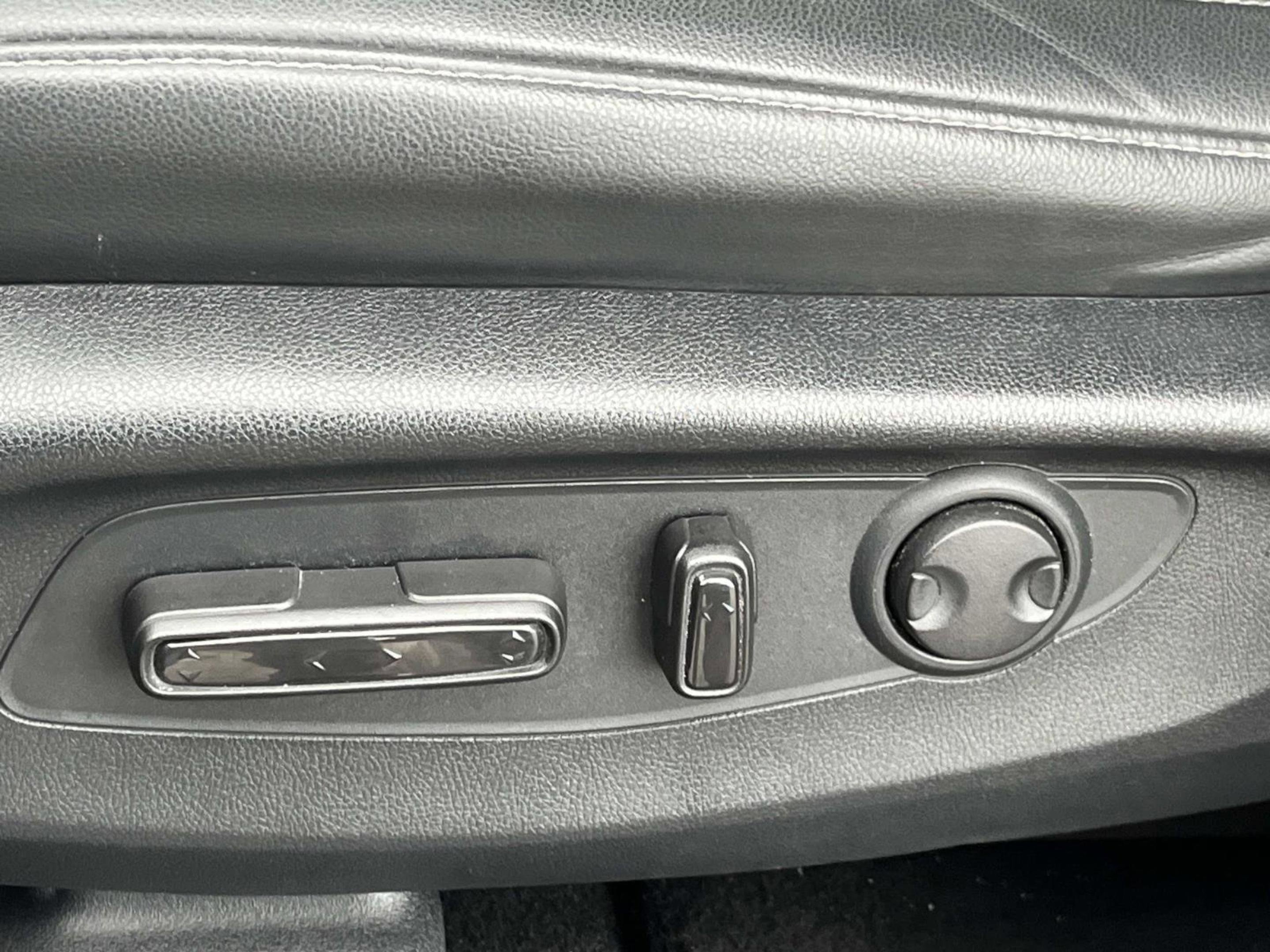 Used 2023 Honda CR-V EX-L image 31