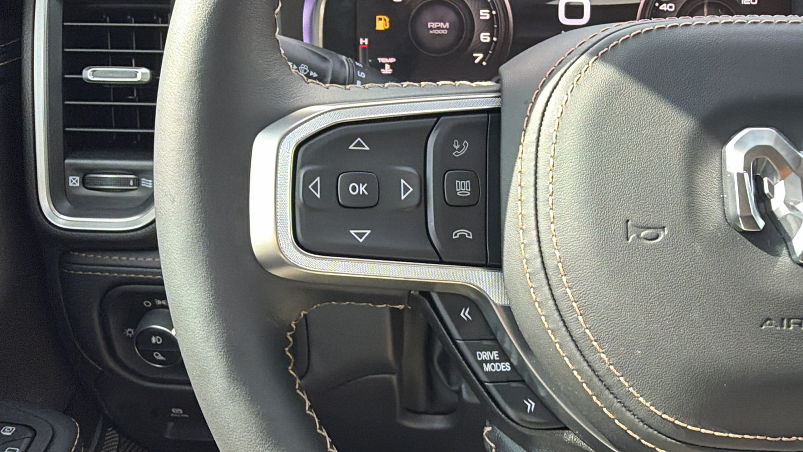 New 2026 RAM 1500 Tungsten w/ Towing Technology Group AWD/4WD image 17
