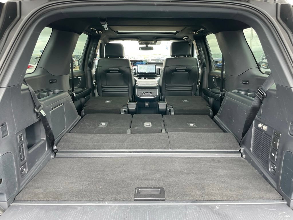 Used 2025 Ford Expedition Tremor AWD/4WD image 41