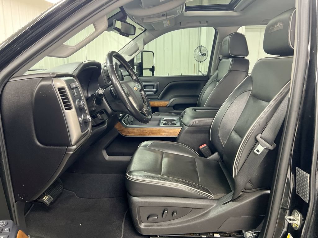 Used 2019 Chevrolet Silverado 3500 High Country w/ Duramax Plus Package AWD/4WD image 16