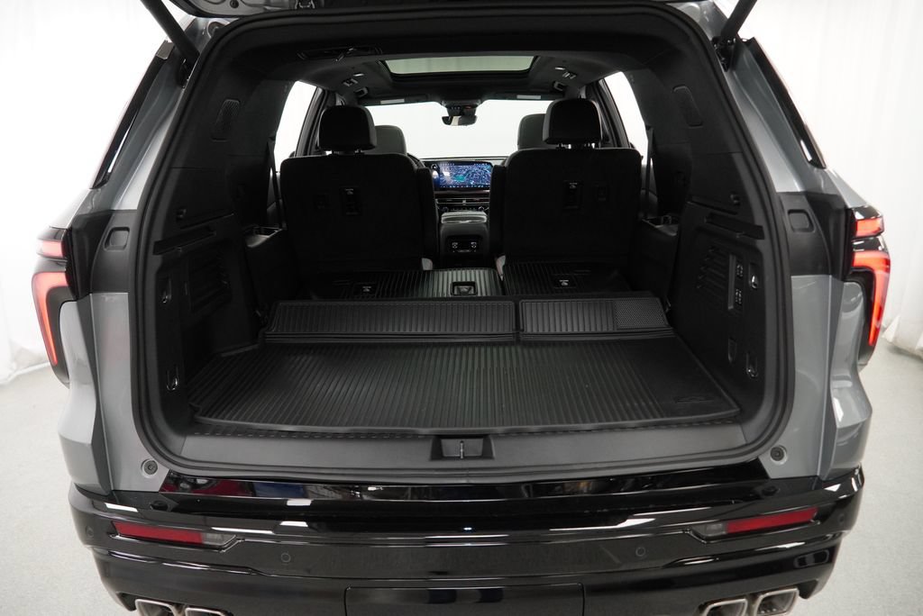 New 2027 Chevrolet Traverse RS w/ LPO, Floor Liner Package AWD/4WD image 26