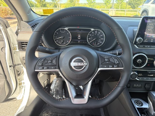 Certified 2025 Nissan Sentra SR FWD image 25