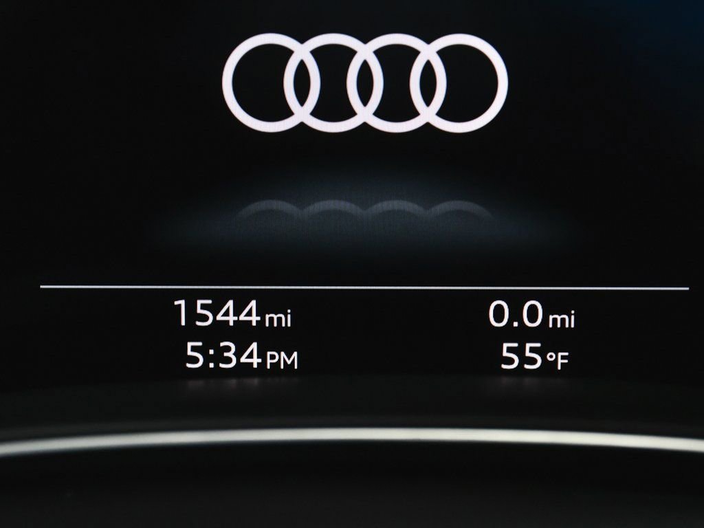 Used 2025 Audi Q7 3.0T Premium w/ Convenience Package image 28