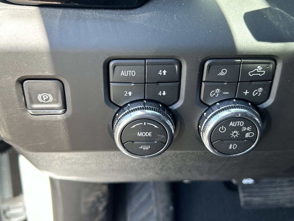 New 2026 GMC Sierra 2500 Denali w/ Technology Package AWD/4WD image 18