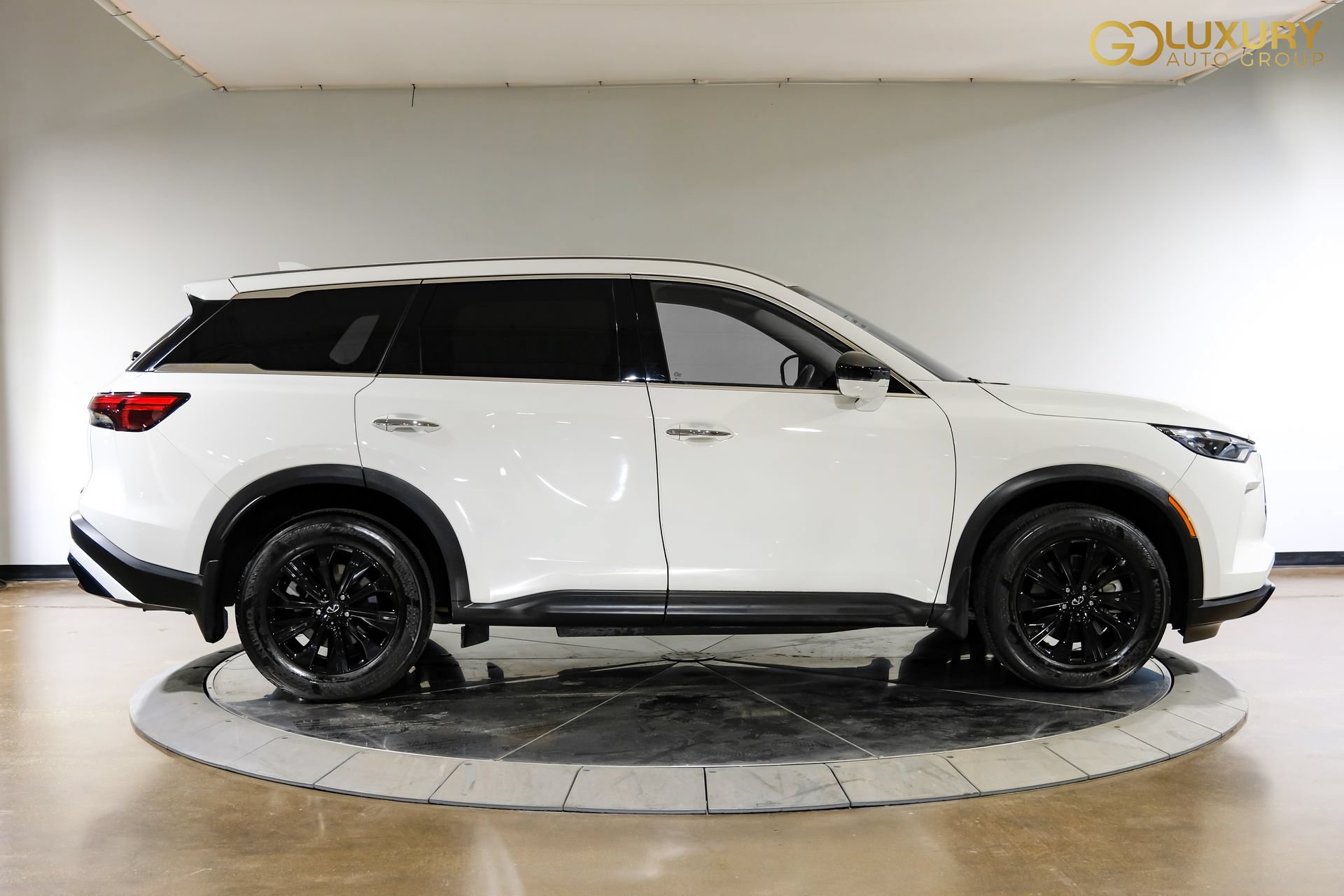 Used 2025 INFINITI QX60 Pure FWD image 9