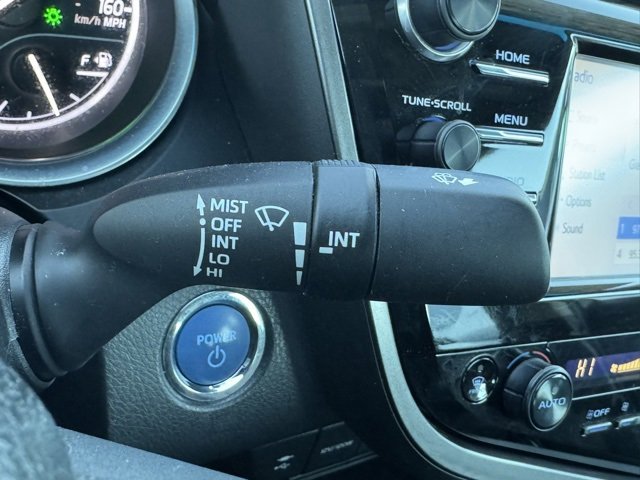 Certified 2018 Toyota Camry LE image 30