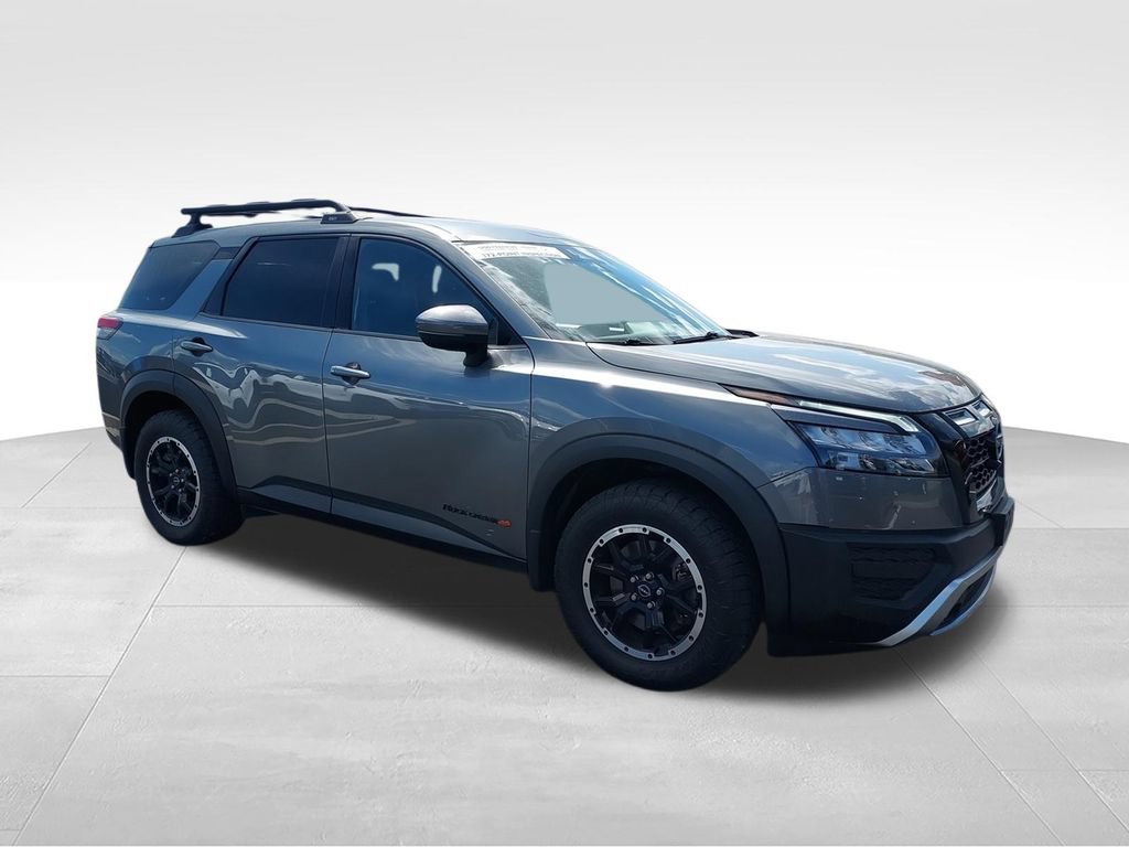 Used 2023 Nissan Pathfinder Rock Creek AWD/4WD image 2