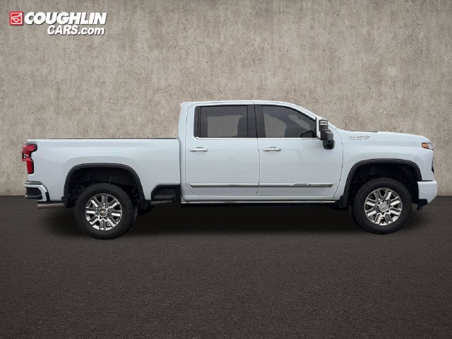Used 2026 Chevrolet Silverado 3500 High Country w/ High Country Premium Package AWD/4WD image 6