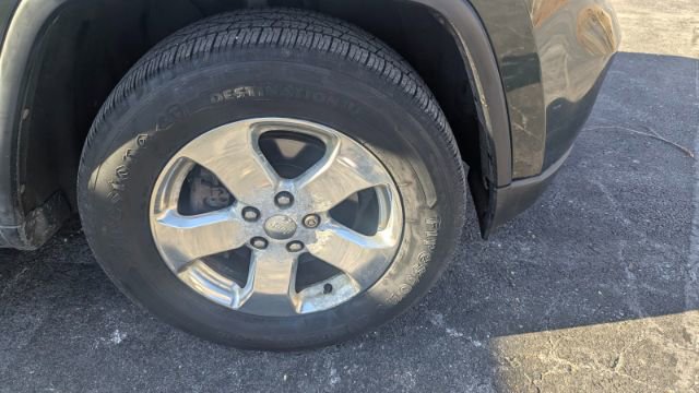 Used 2011 Jeep Grand Cherokee Limited image 11