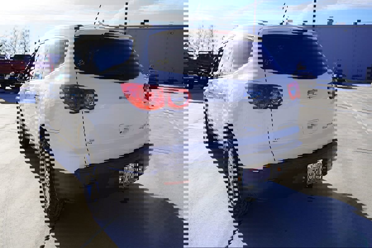 Used 2011 Chevrolet Traverse LT w/ Personal Connectivity Package image 12