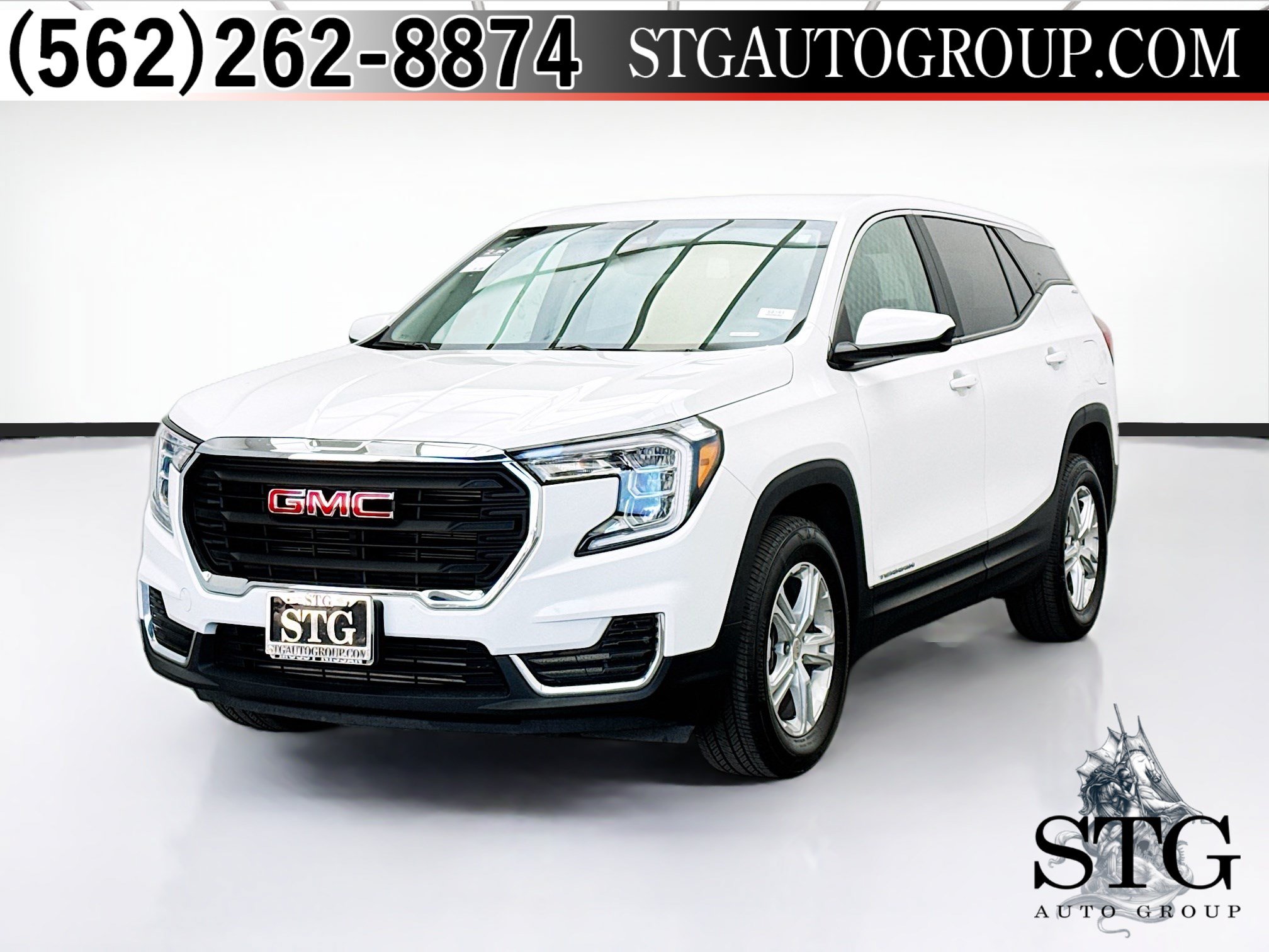 Used 2024 GMC Terrain SLE AWD/4WD image 1