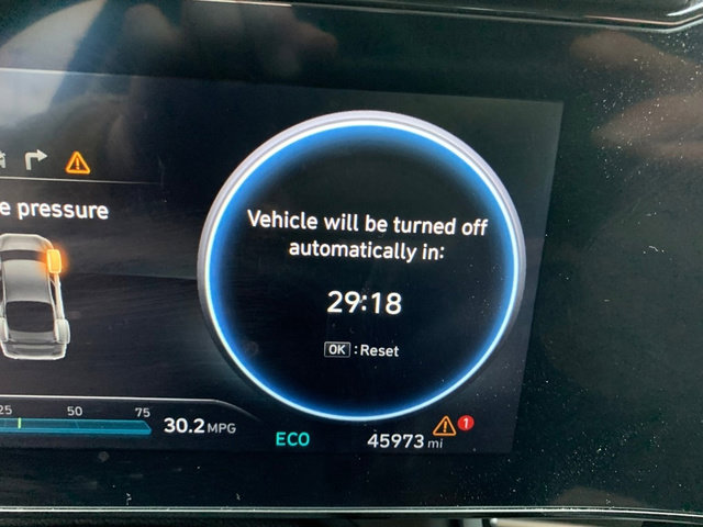 Used 2024 Hyundai Elantra Blue image 34