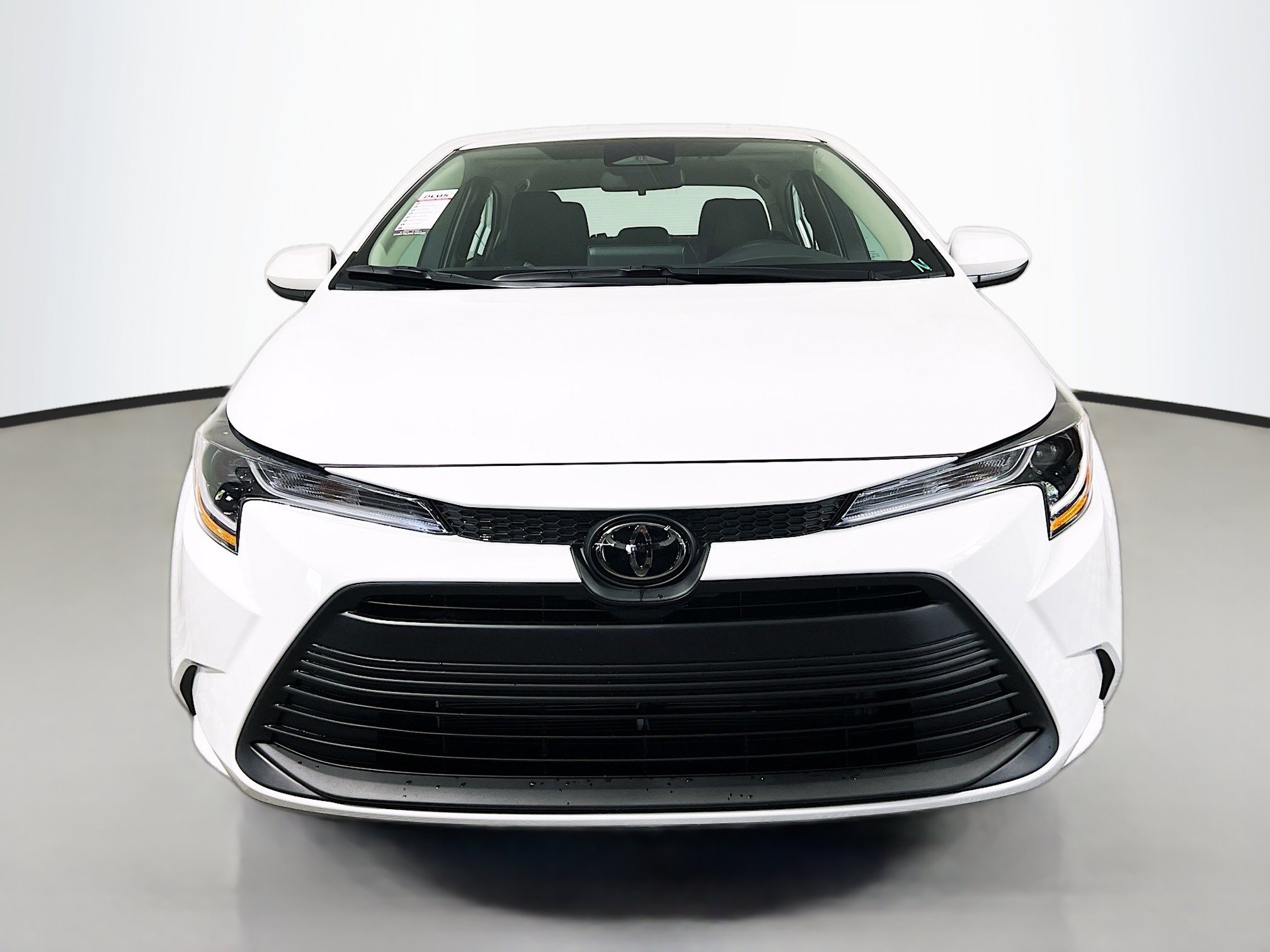 Used 2025 Toyota Corolla LE FWD image 11