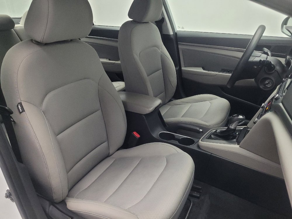 Used 2017 Hyundai Elantra SE image 21