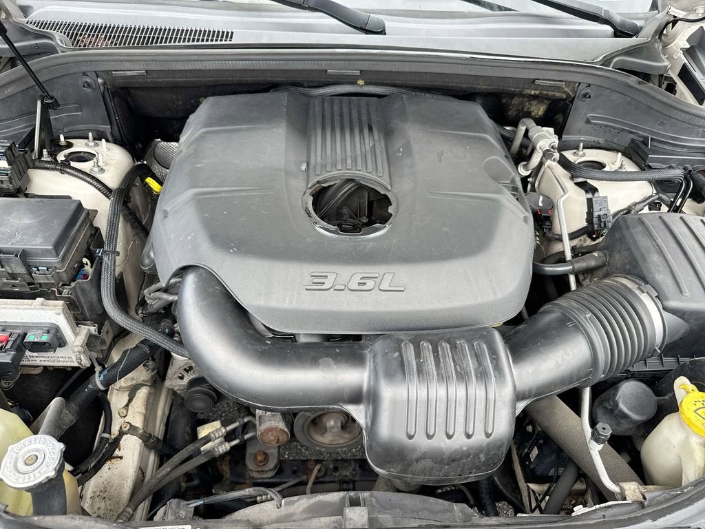 Used 2011 Jeep Grand Cherokee Laredo image 24