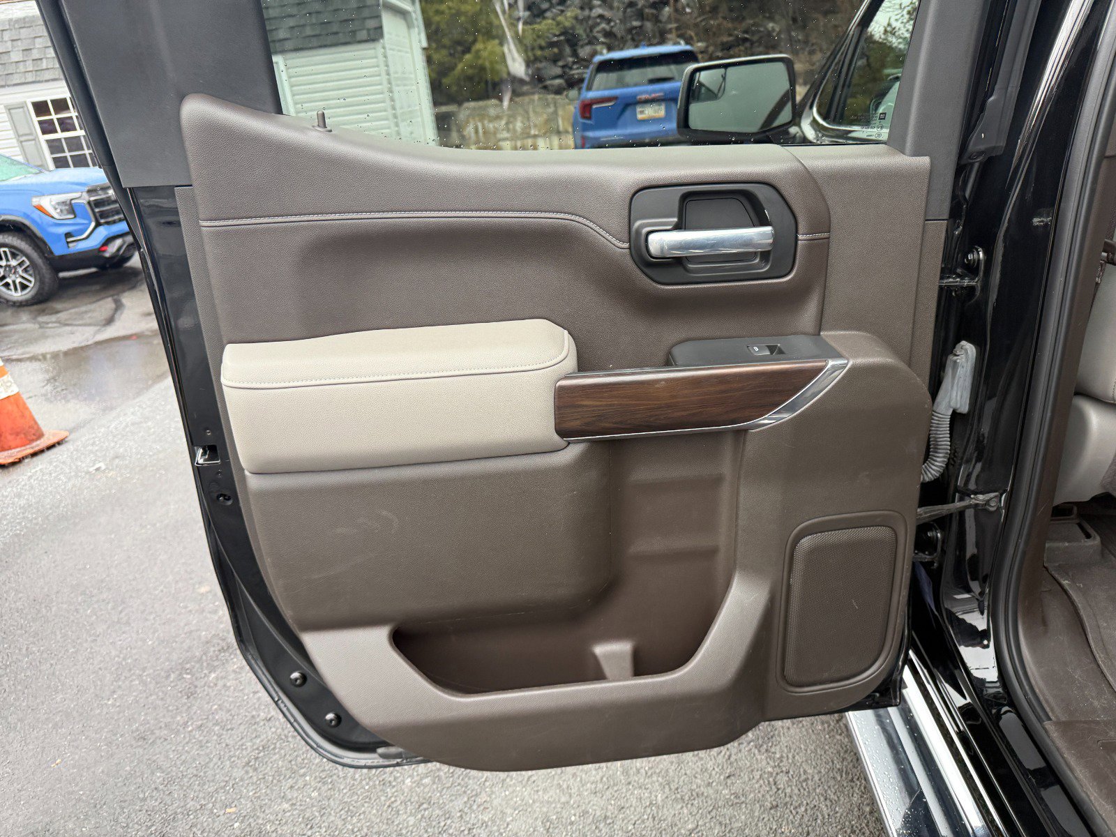 Used 2021 GMC Sierra 1500 SLT w/ SLT Premium Package image 17