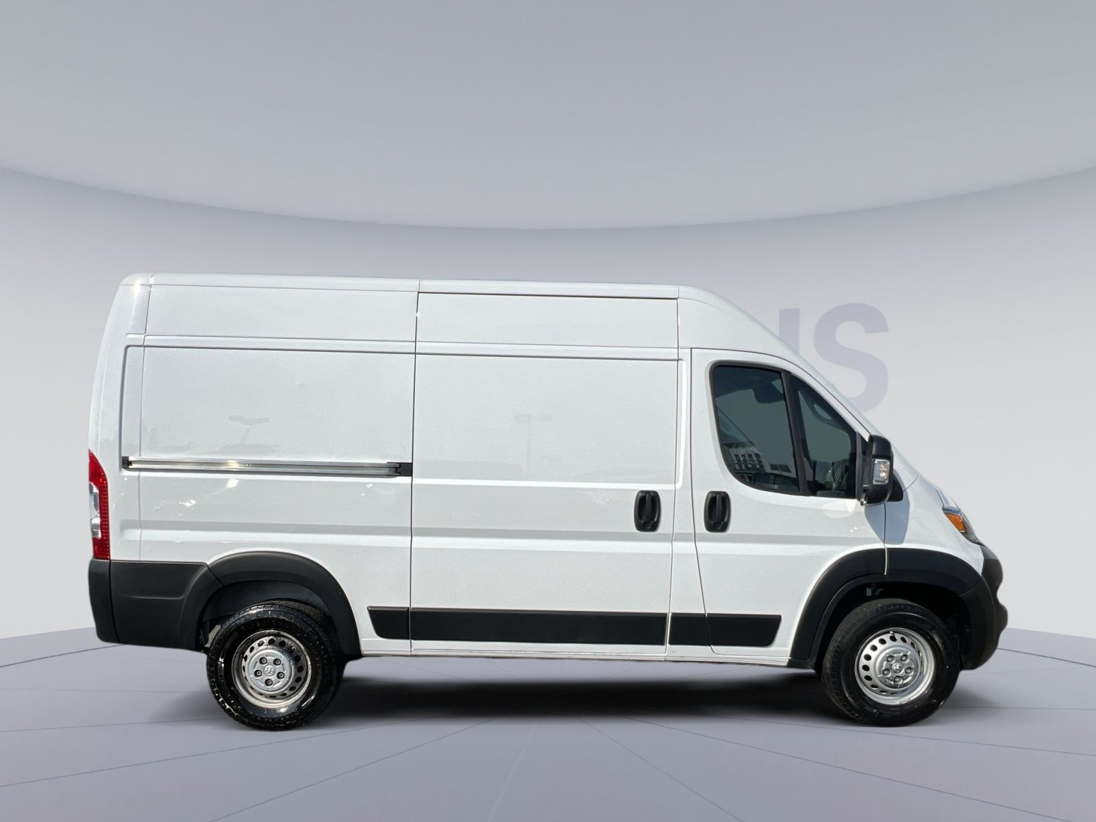 Used 2024 RAM ProMaster 2500 w/ Convenience Group FWD image 12