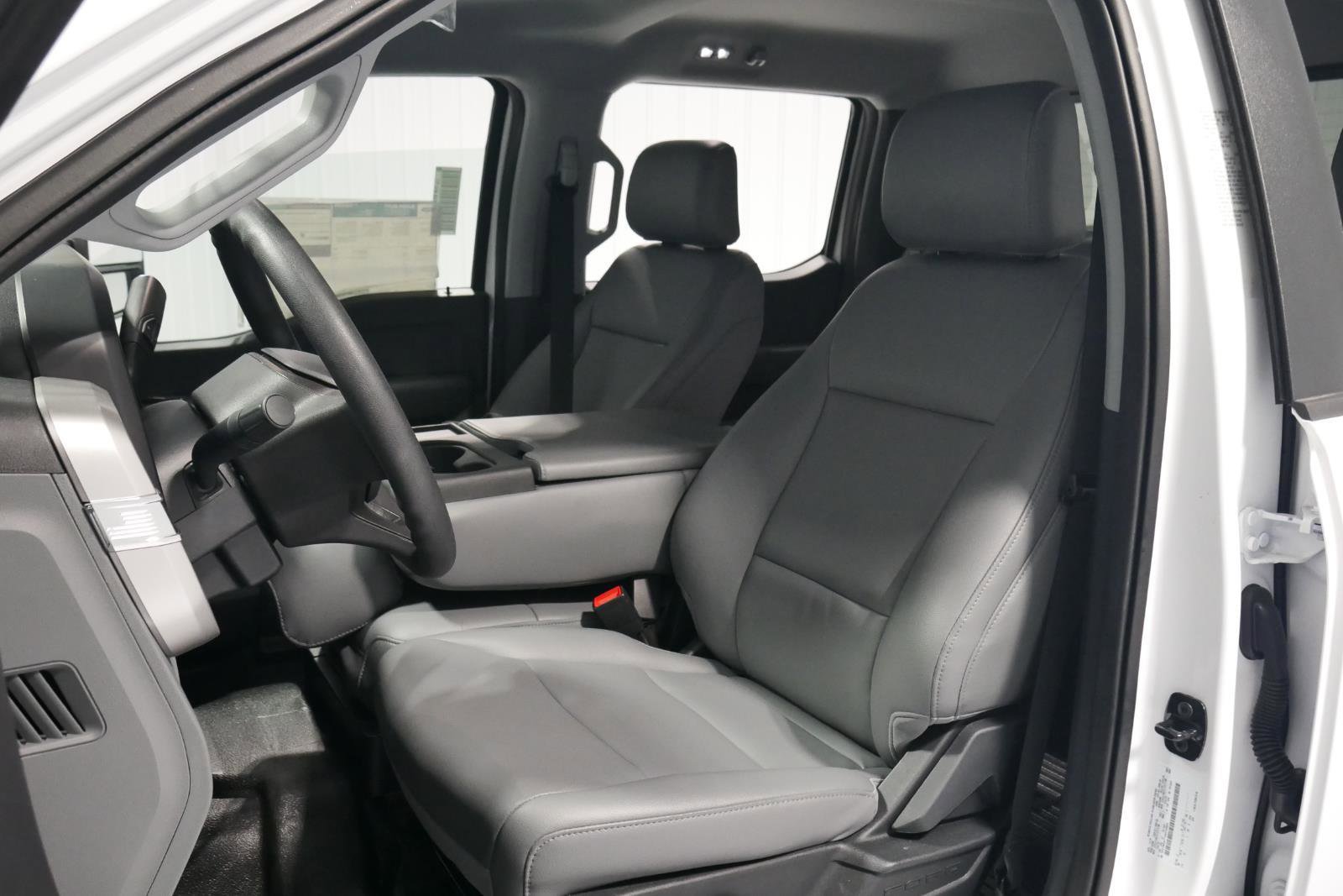 New 2025 Ford F250 XL w/ XL Chrome Package image 16