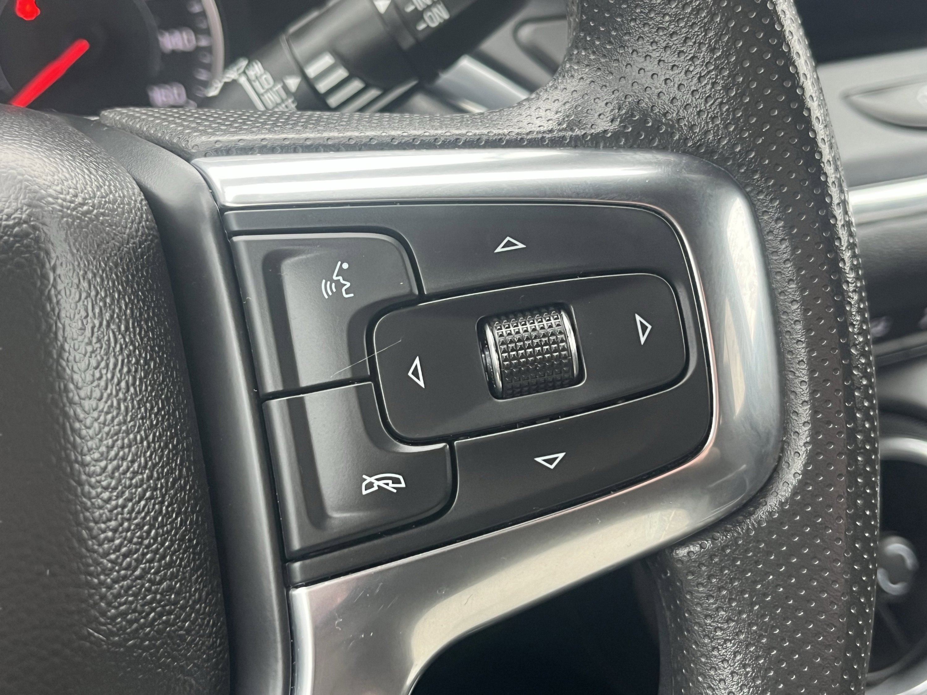 Used 2023 Chevrolet Blazer LT w/ Convenience Package image 17