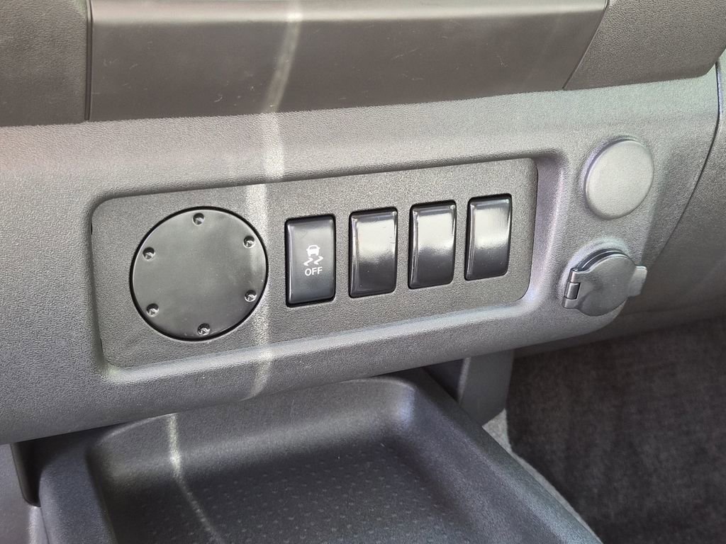 Used 2012 Nissan Xterra X image 28