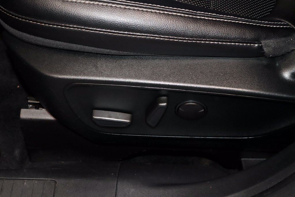 Certified 2022 Ford Escape SEL FWD image 24