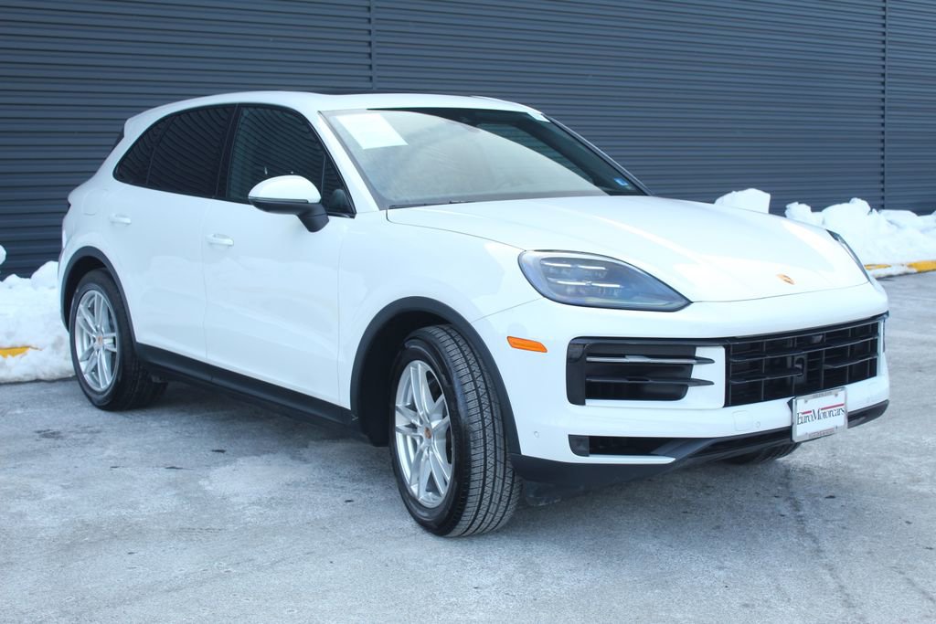 Certified 2025 Porsche Cayenne image 10