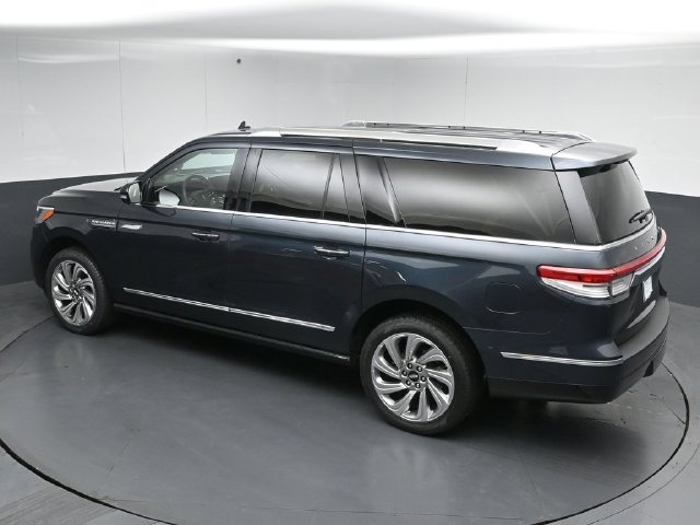 Certified 2024 Lincoln Navigator L Reserve AWD/4WD image 48