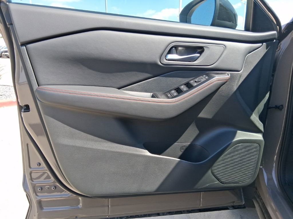 New 2026 Nissan Rogue SV AWD/4WD image 23