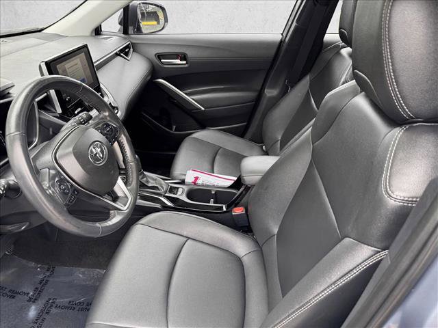 Used 2023 Toyota Corolla Cross XLE w/ Convenience Package AWD/4WD image 10