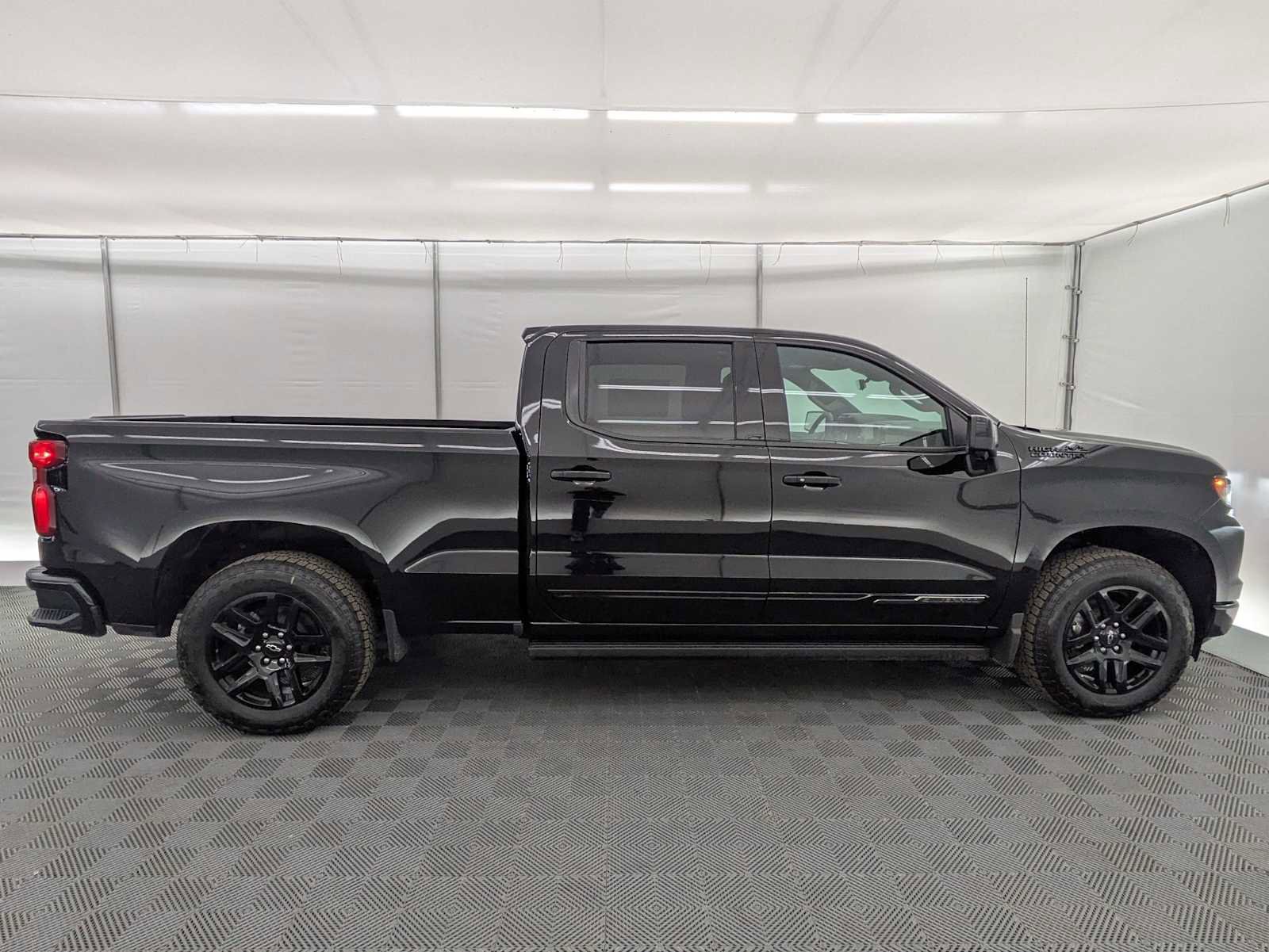 New 2026 Chevrolet Silverado 1500 High Country w/ Midnight Edition image 7