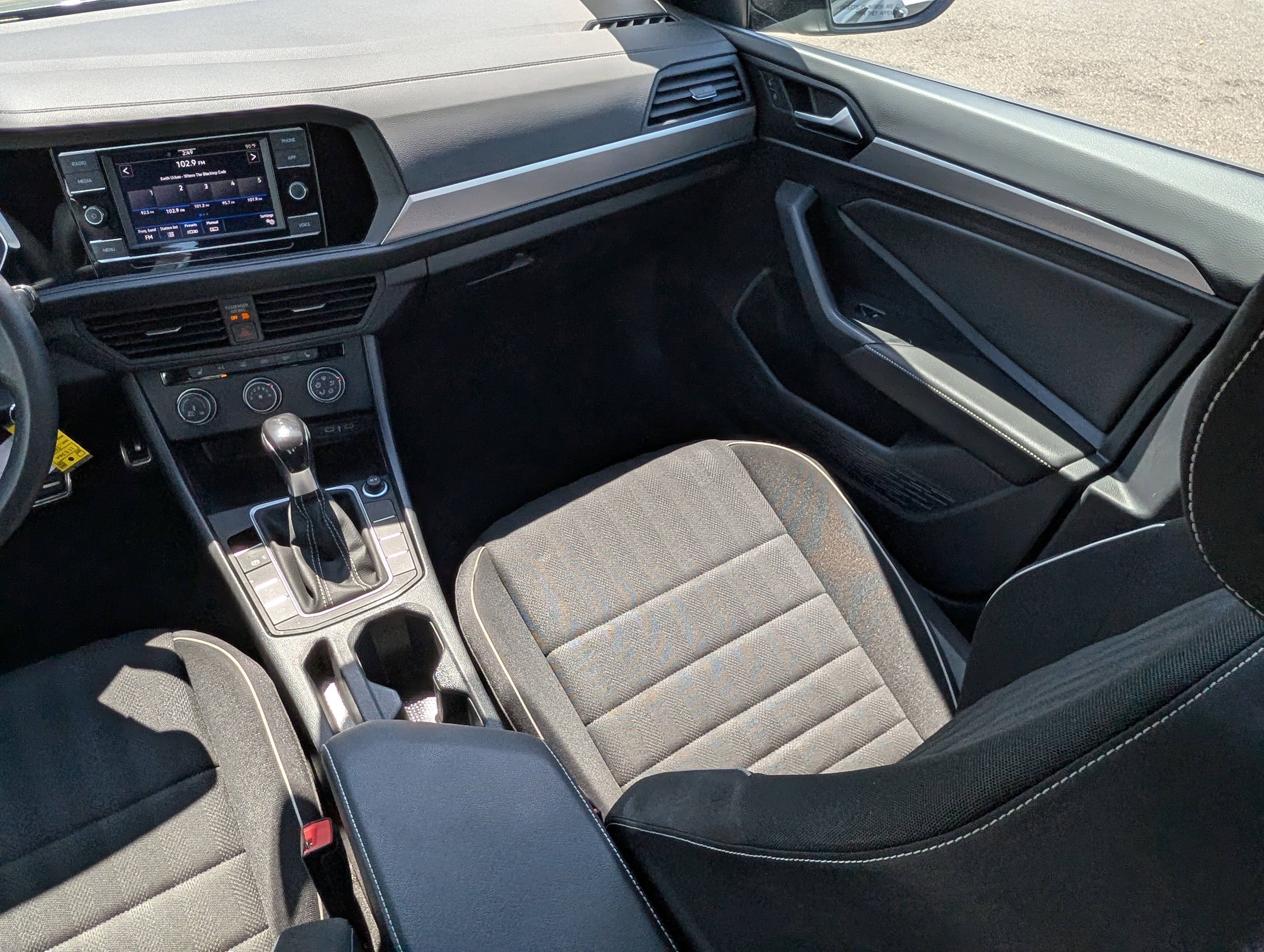 Certified 2024 Volkswagen Jetta Sport FWD image 11