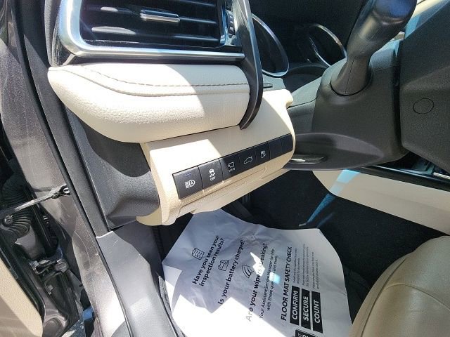 Used 2018 Toyota Camry XLE w/ Driver Assist Package FWD image 28