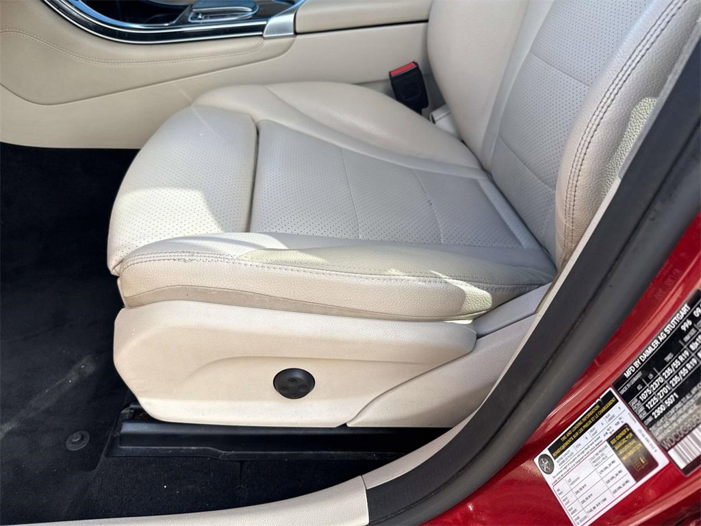 Used 2020 Mercedes-Benz GLC 300 w/ Multimedia Package image 17