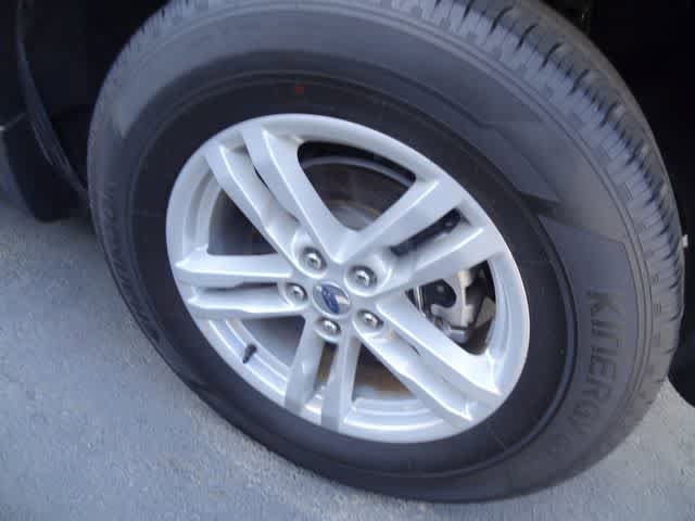 Used 2024 Ford Explorer XLT w/ Equipment Group 202A image 24