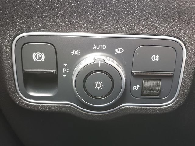 Certified 2023 Mercedes-Benz GLB 250 4MATIC image 27