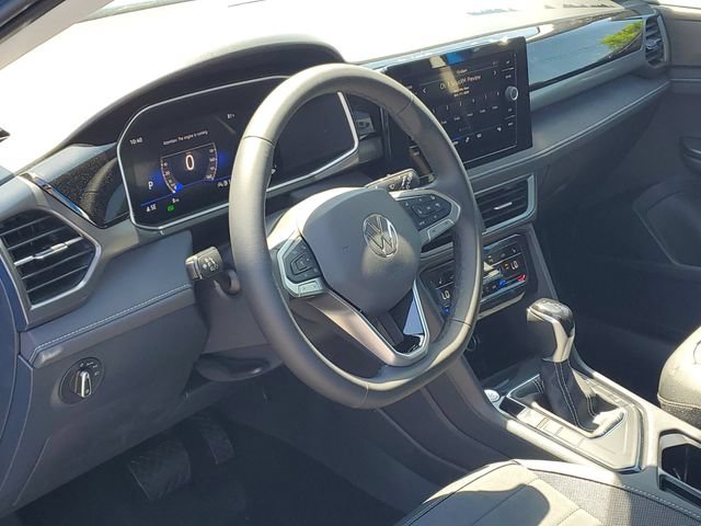 New 2026 Volkswagen Taos SE FWD image 19